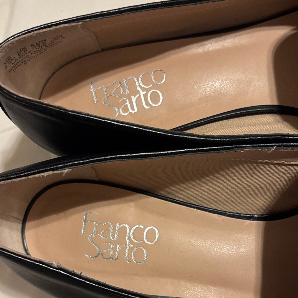 Franco Sarto Black Leather Women's Flats - Picture 2 of 4